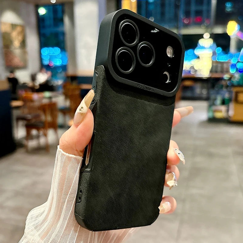 Luxuriöse Leder-Lammfell Hülle für iPhone 17 – Stoßfest, Matte Cover