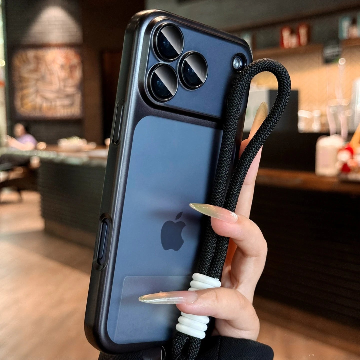 Luxus Matte Hülle mit Lanyard für iPhone 17 Pro Max