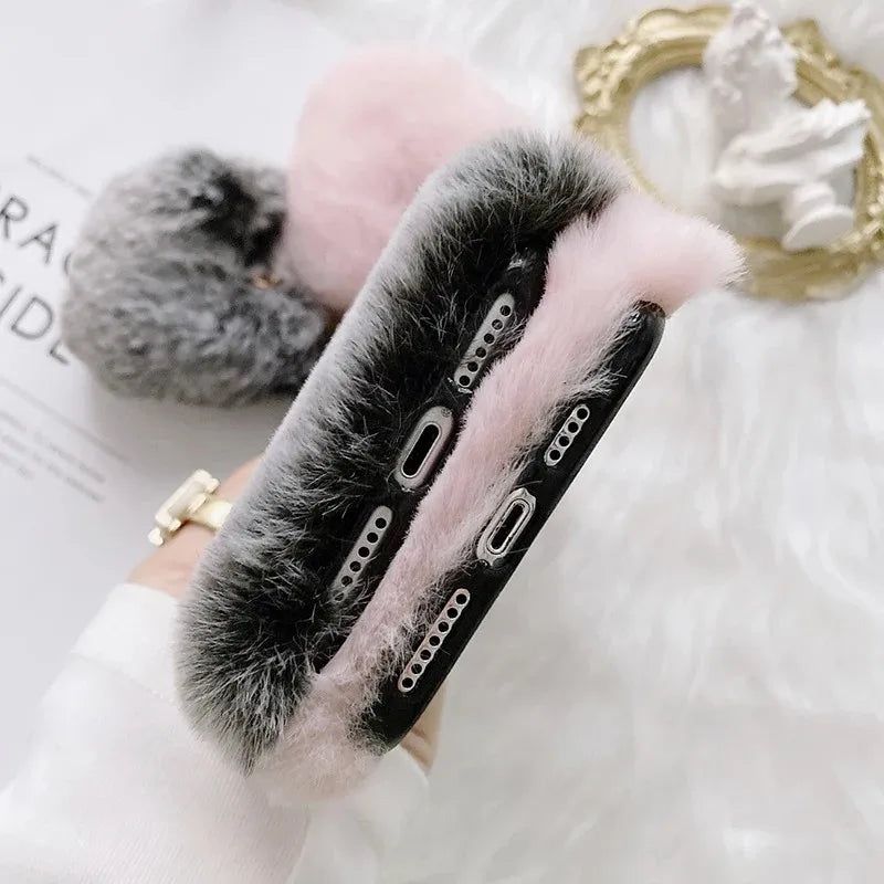 Luxuriöse Plüschhülle mit Diamantdekor