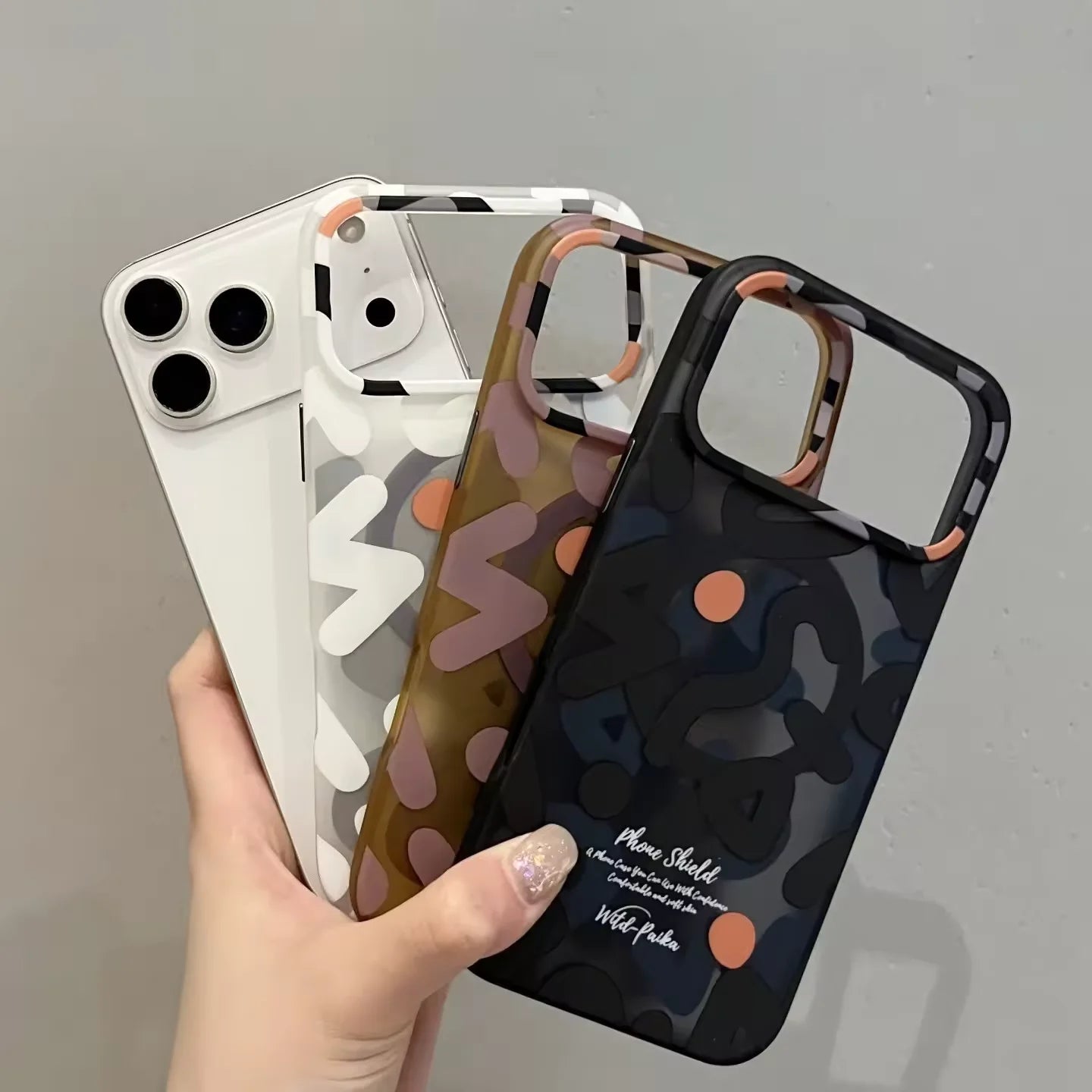 iPhone 17 Pro Max MagSafe Rüstungshülle Graffiti Design