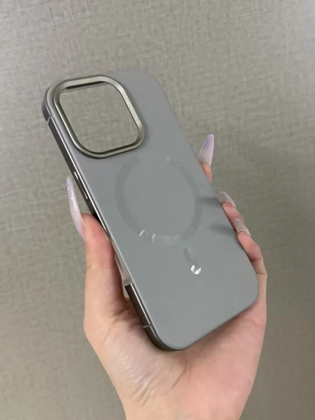 Luxus Magnet Hülle aus Aluminium für iPhone 17 – Edles Design