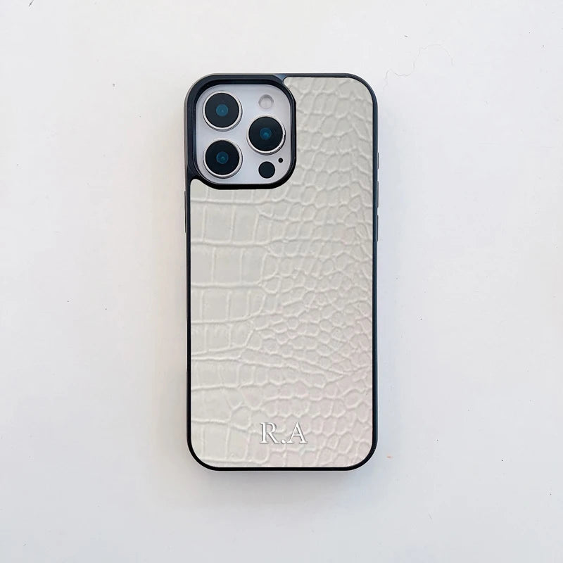 Maßgeschneiderte Lederhülle mit Initialen für iPhone 16 Pro Max