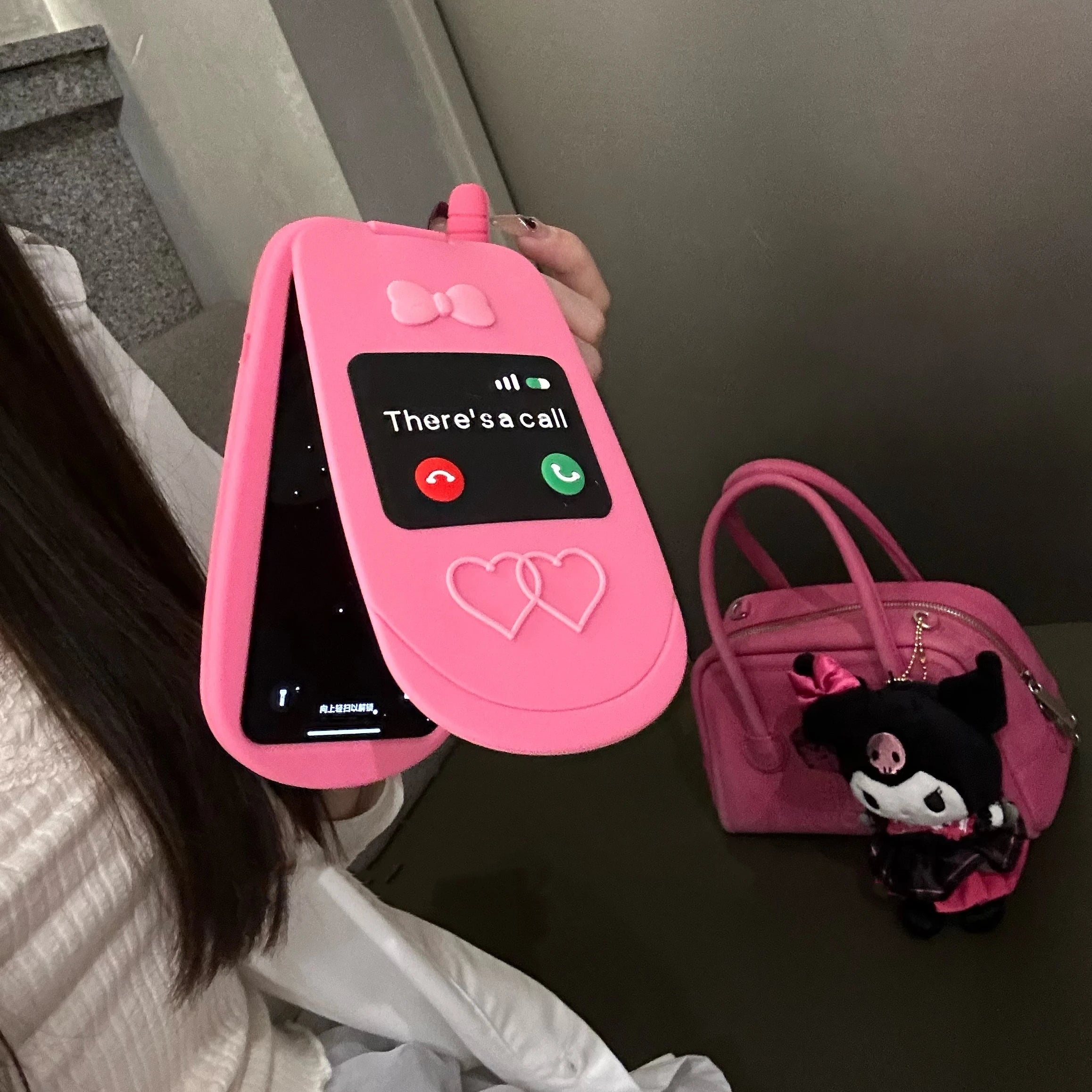 Rosa Klapp-Spiegel Handyhülle aus Silikon