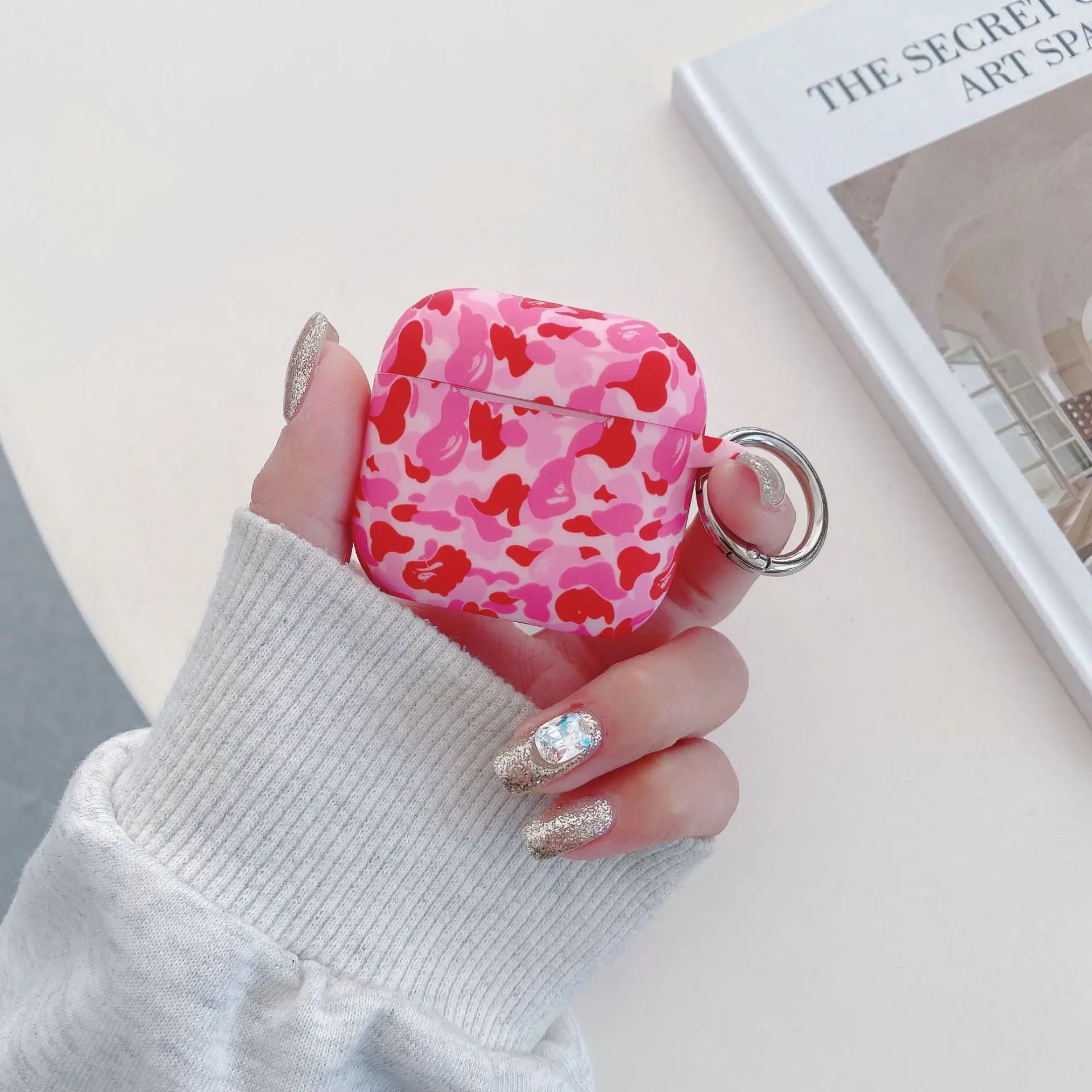 Camo Silikonhülle für AirPods 4 mit Schlüsselband