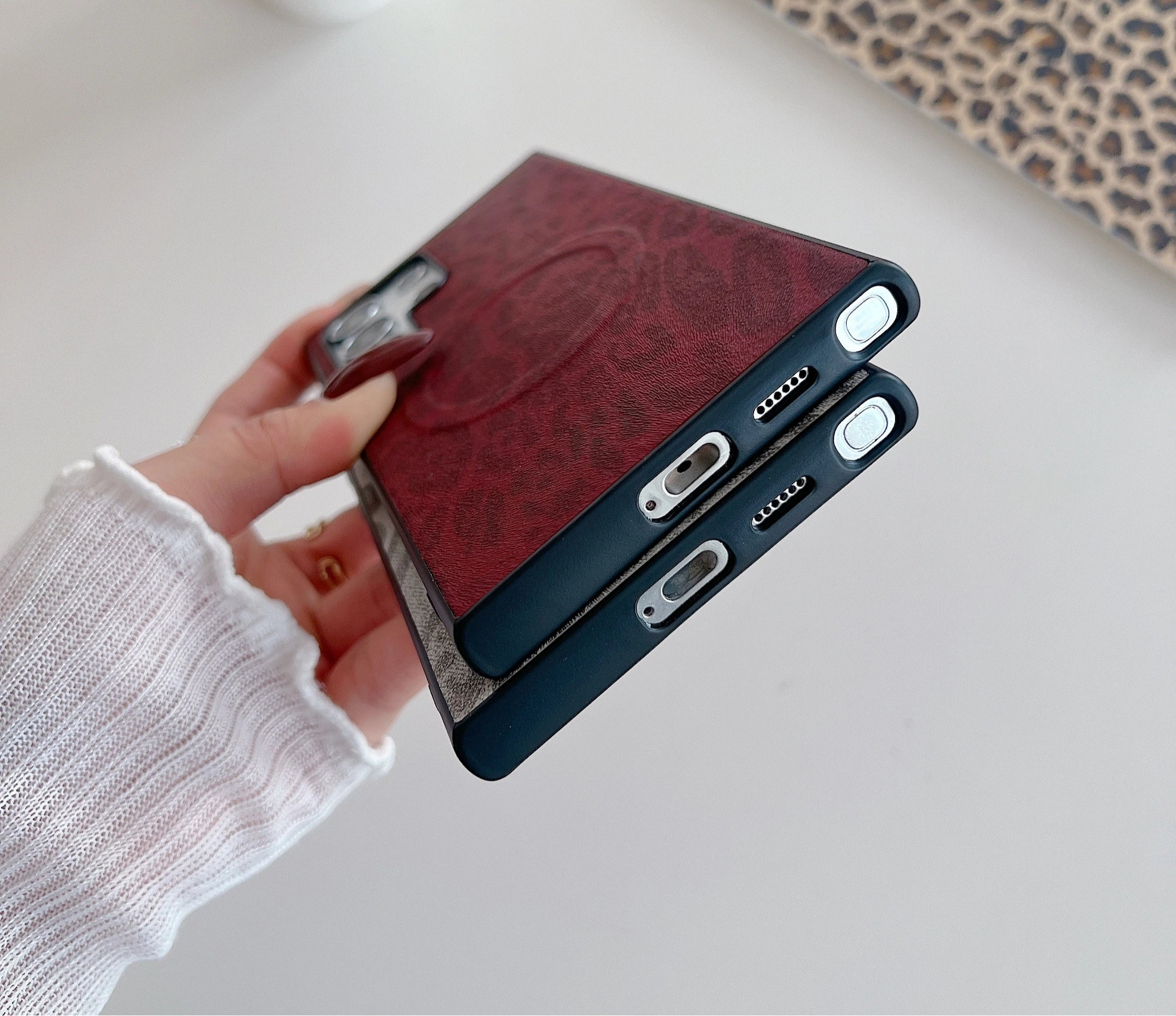 Leopard print magnetic case with MagSafe function