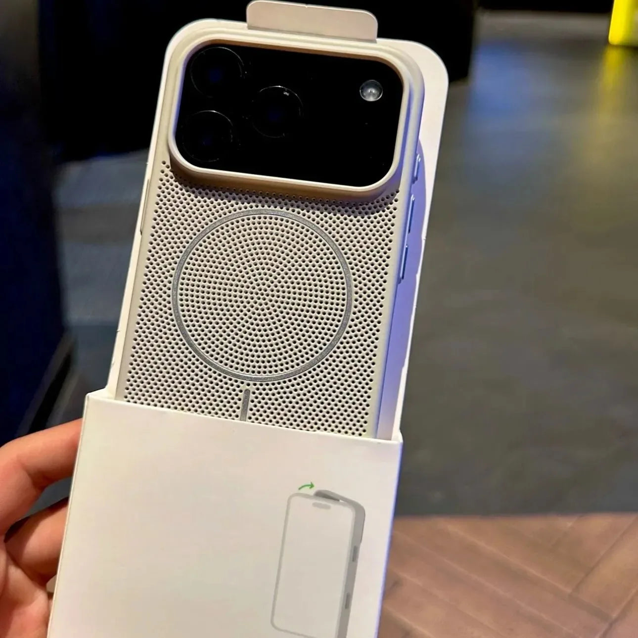 Luxus Kühl-Hardcase Magnetische Ladehülle