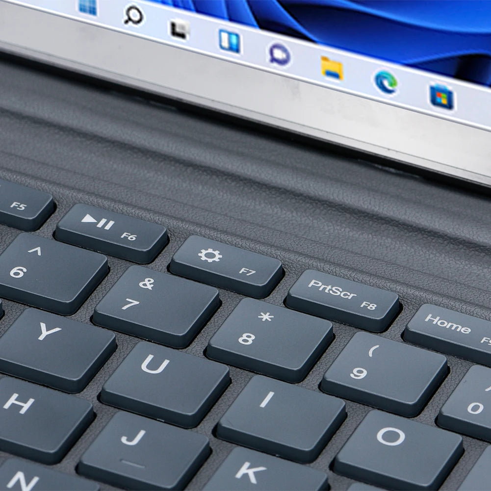 Ultraschlanke Surface Tastatur mit 7-Farben-Licht
