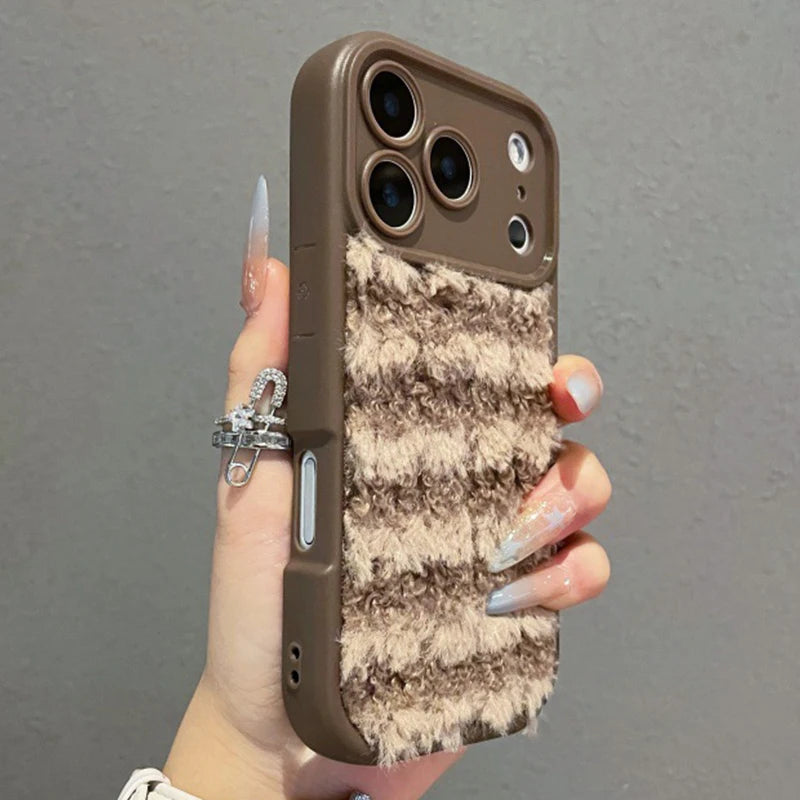 Luxury plush case for iPhone 17 &amp; 16 Winter