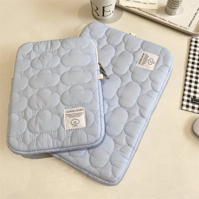 Süße Wolken Laptop- und Tablet-Hülle